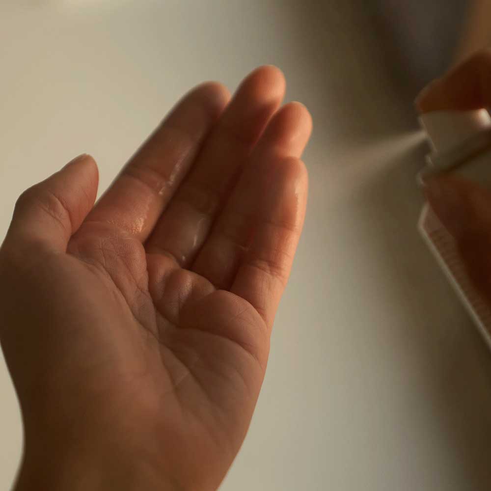 Cooling Protective Suncare Spray SPF50+_4973167529904_Sensai-4