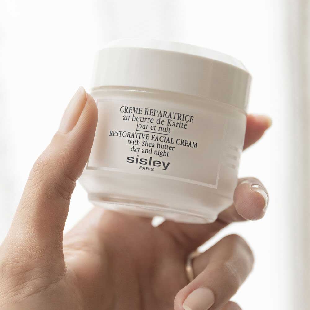Creme Reparatrice Au Beurre De Karite_3473311218001_Sisley-5
