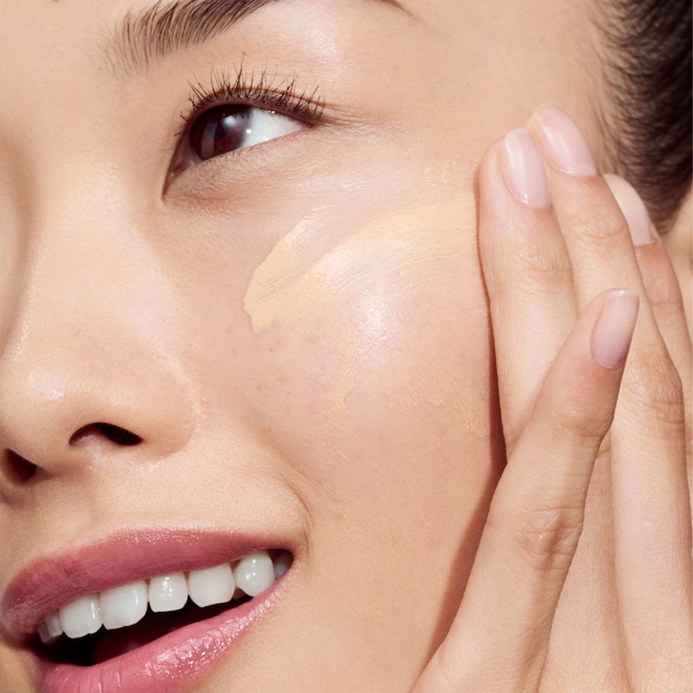 Even Better Clinical Vitamin Makeup SPF 50_192333255001_Clinique-3