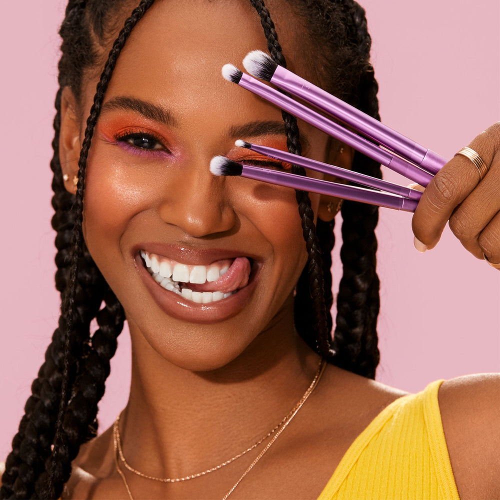 Everyday Eye Essentials_079625019919_Real Techniques-6