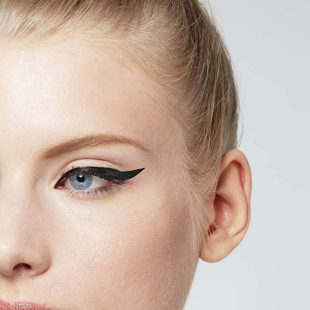 Flash Cat Eye by Superliner_3600523653959_L'Oreal-5