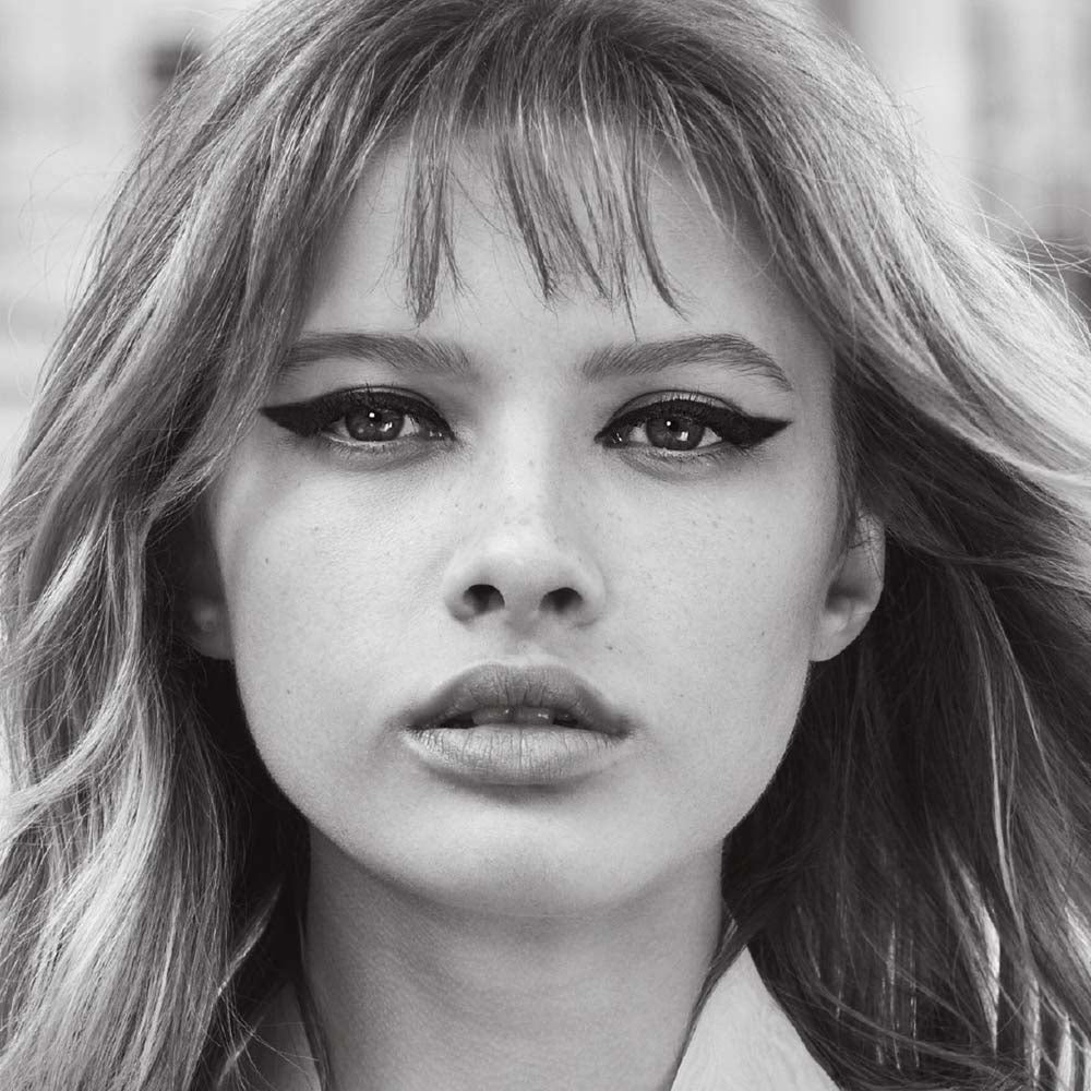 Flash Cat Eye by Superliner_3600523653959_L'Oreal-6