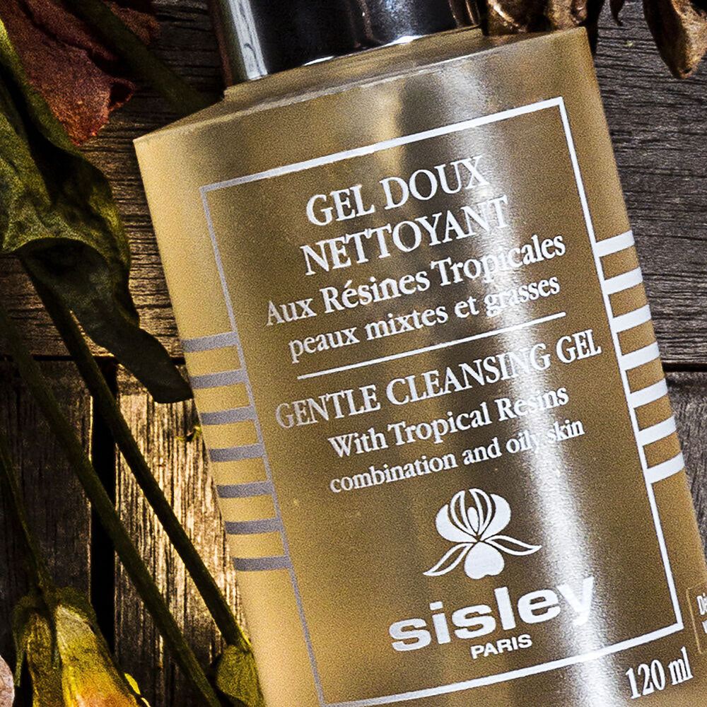 Gel Doux Nettoyant Aux Resines Tropicales_3473311415707_Sisley-4