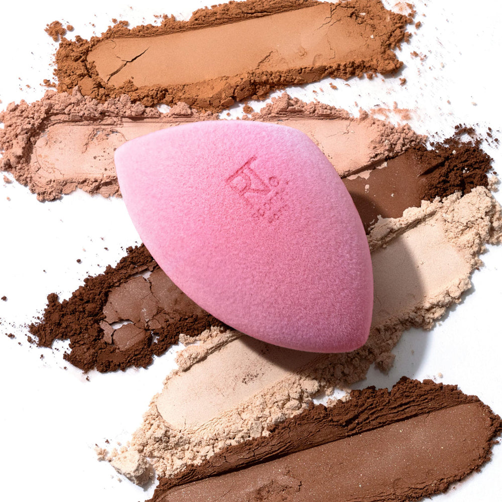 Miracle Powder Sponge_079625018943_Real Techniques-7