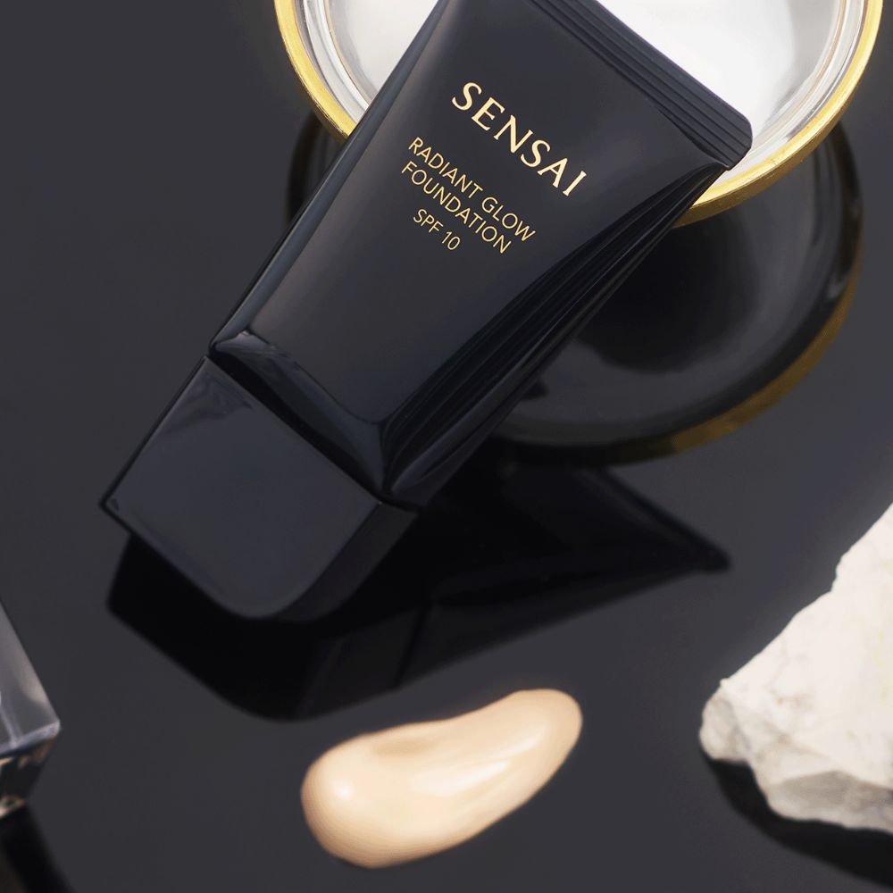 Radiant Glow SPF10 Fondotinta_4973167593578_Sensai-3