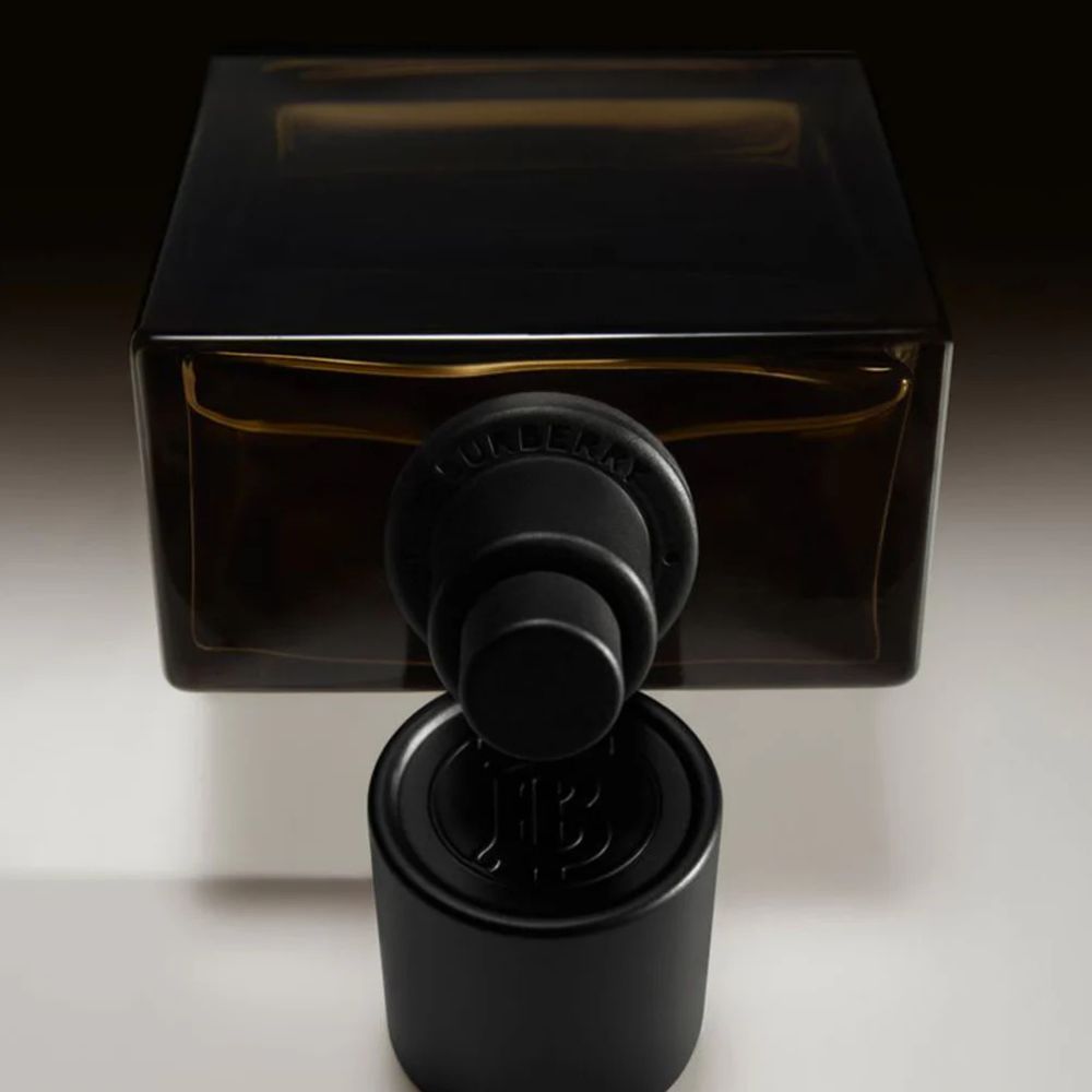 Ricarica Hero Parfum Intense_3616305880611_Burberry-5