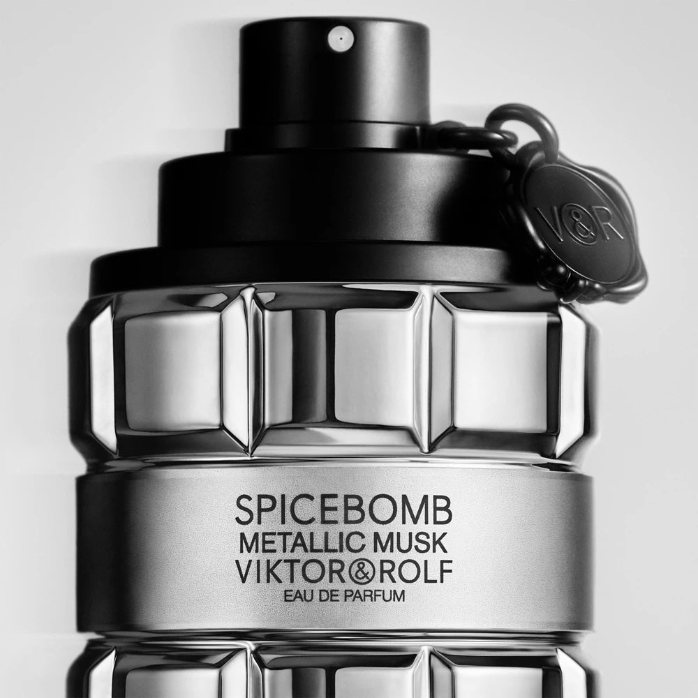Spicebomb Metallic Musk Eau de parfum_3614274293906_Viktor & Rolf-5