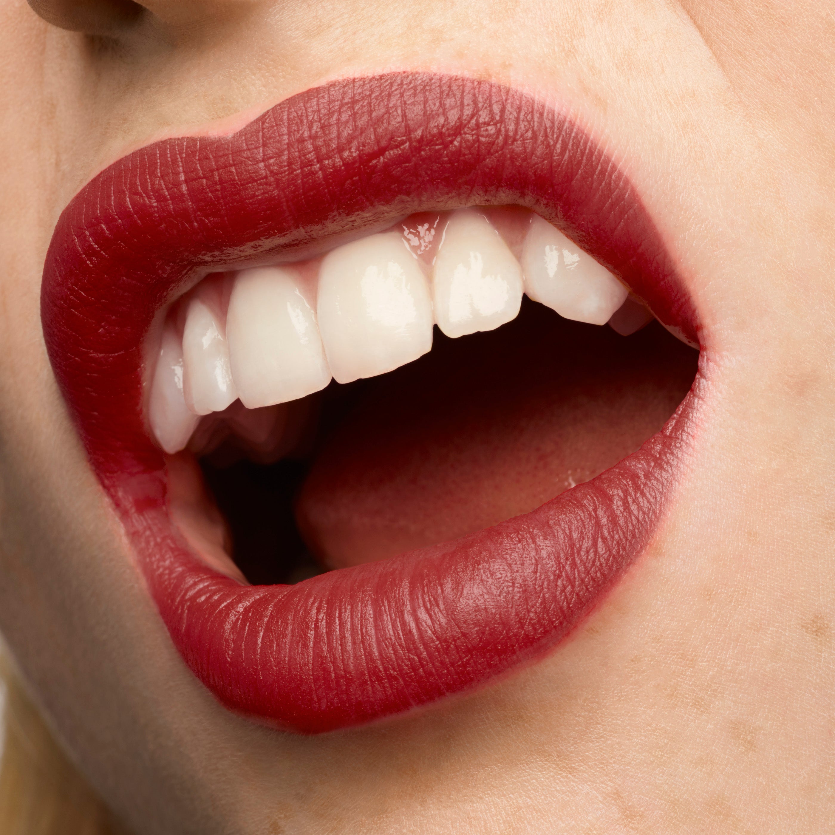 The Slim Velvet Radical Rossetto_3614273361002_Yves Saint Laurent-4