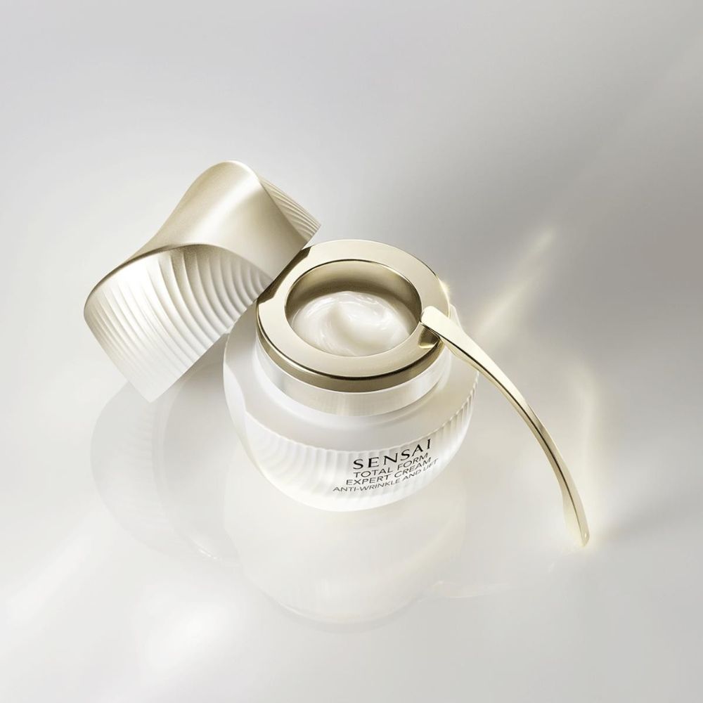 Total Form Expert Cream Anti-rughe_4973167016435_Sensai-3
