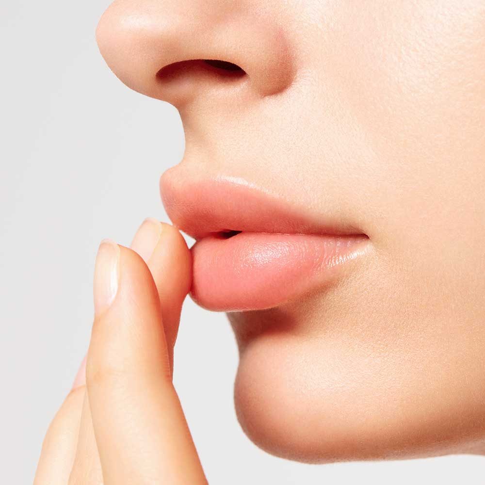 Total Lip Treatment Stick_4973167942420_Sensai-4