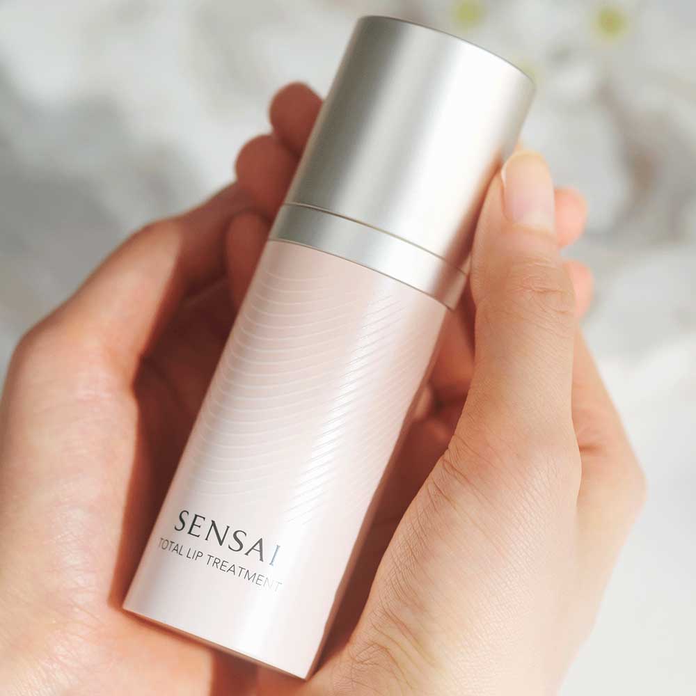 Total Lip Treatment Stick_4973167942420_Sensai-5