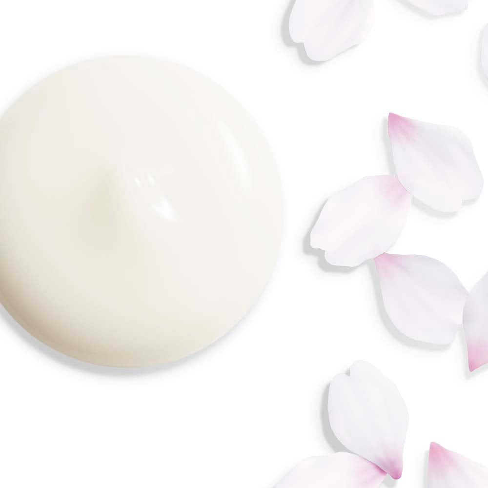 White Lucent Illuminating Micro-Spot Serum_768614160441_Shiseido-4